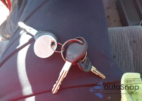 2000 Nissan Frontier Xe z USA, uszkodzony, nr VIN 1N6DD26S2YC344544